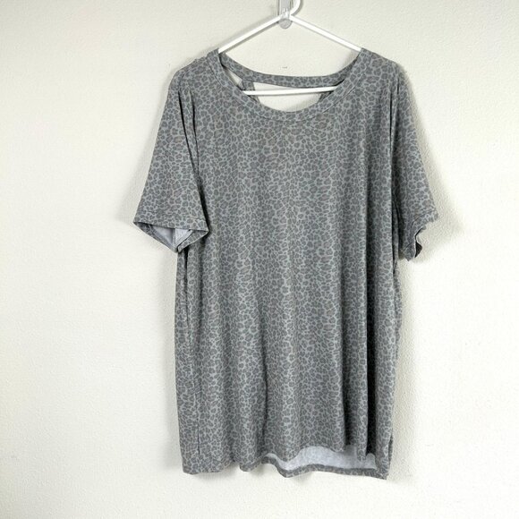 Sew In Love Tops - Sew in Love Top Womens Size 3X Gray Animal Print Short Sleeve Shirt Stretch